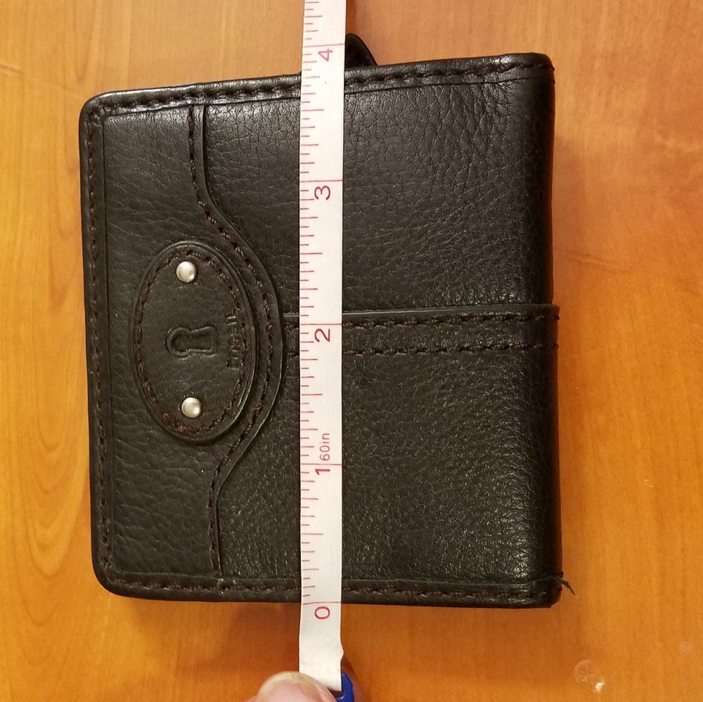 Fossil wallet